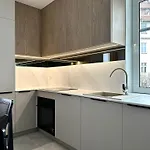 1 Maja - Self Check-in 20h - 300m Train Station Apartment