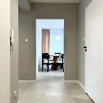 1 Maja - Self Check-in 20h - 300m Train Station Apartment *