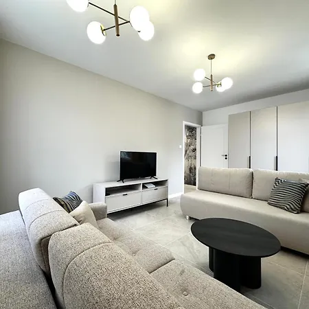 1 Maja - Self Check-in 20h - 300m Train Station דירה