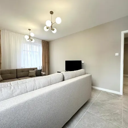 1 Maja - Self Check-in 20h - 300m Train Station * אולאבה