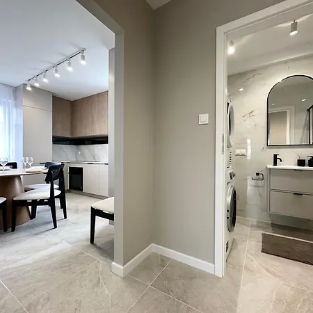 דירה 1 Maja - Self Check-in 20h - 300m Train Station