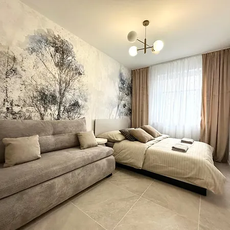 1 Maja - Self Check-in 20h - 300m Train Station *