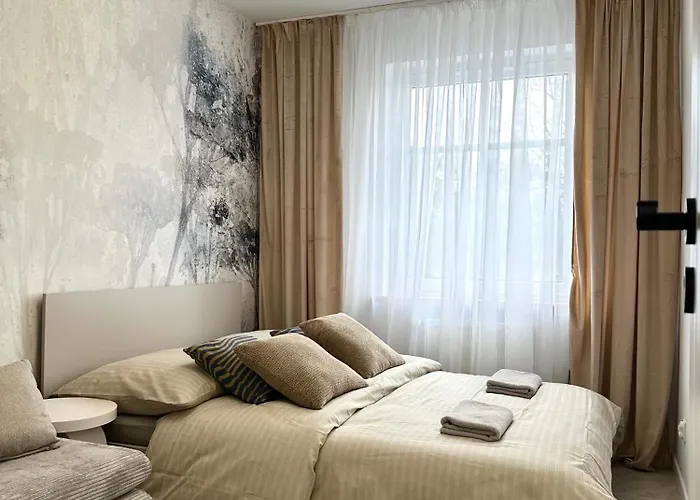 1 Maja - Self Check-in 20h - 300m Train Station אולאבה