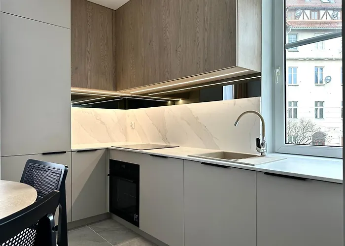 1 Maja - Self Check-in 20h - 300m Train Station דירה