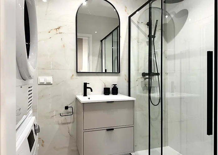 1 Maja - Self Check-in 20h - 300m Train Station * אולאבה